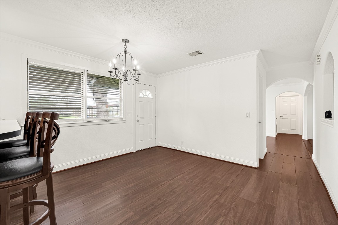 4634 Highway 36 Rosenberg, TX 77471 - Photo 7 of 29 Dining room area and backyard access.