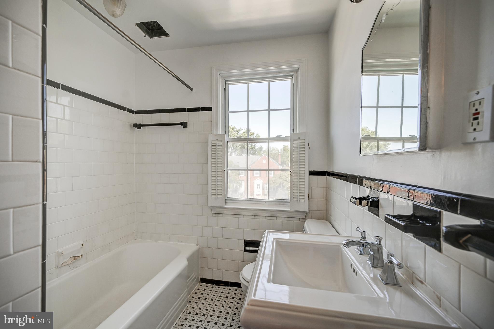 163 Stanmore Road Baltimore, MD 21212 - Photo 35 of 48