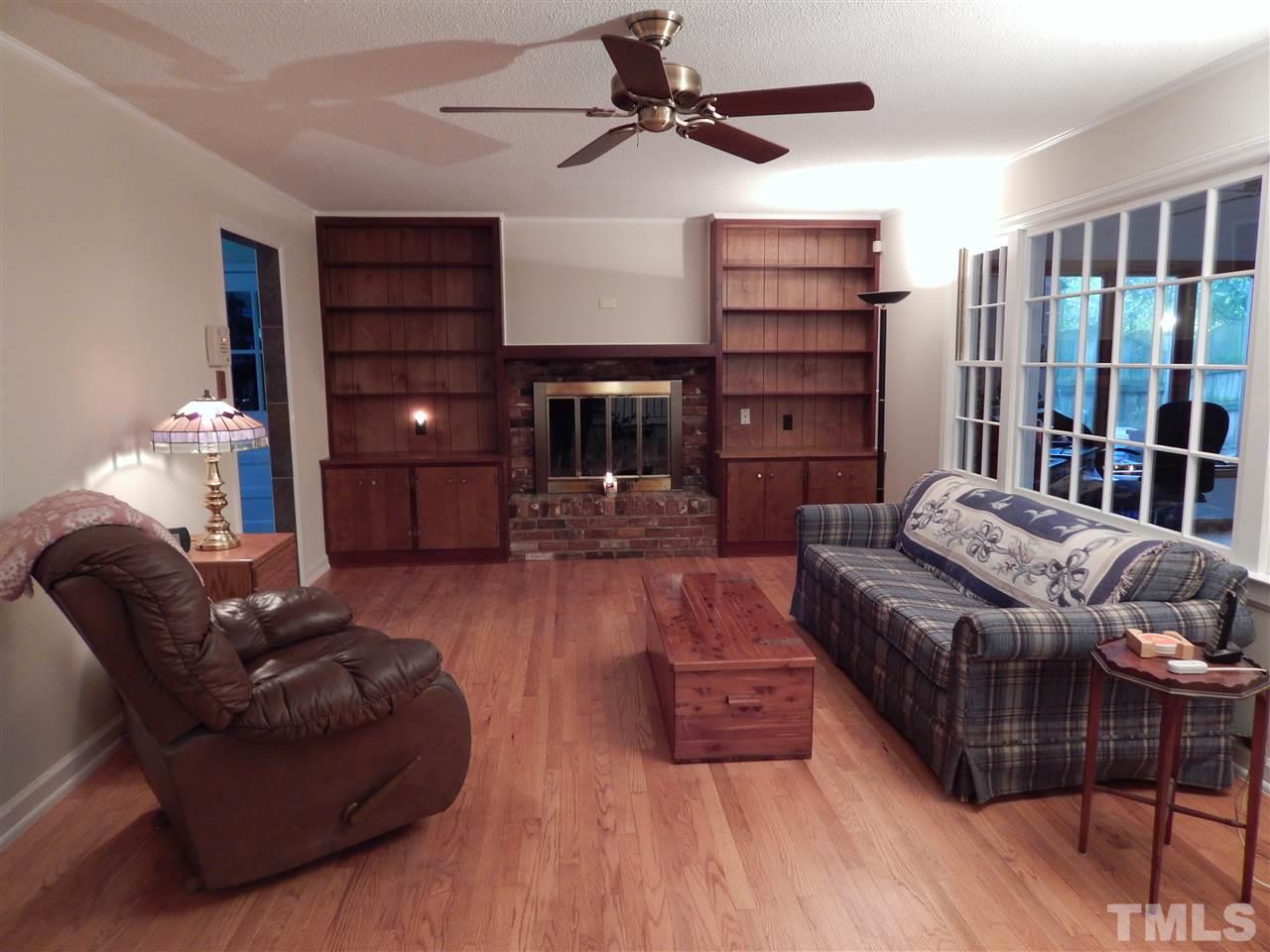 5304 Edgewood Road Raleigh, NC 27609 - Photo 14 of 25 a living room with furniture