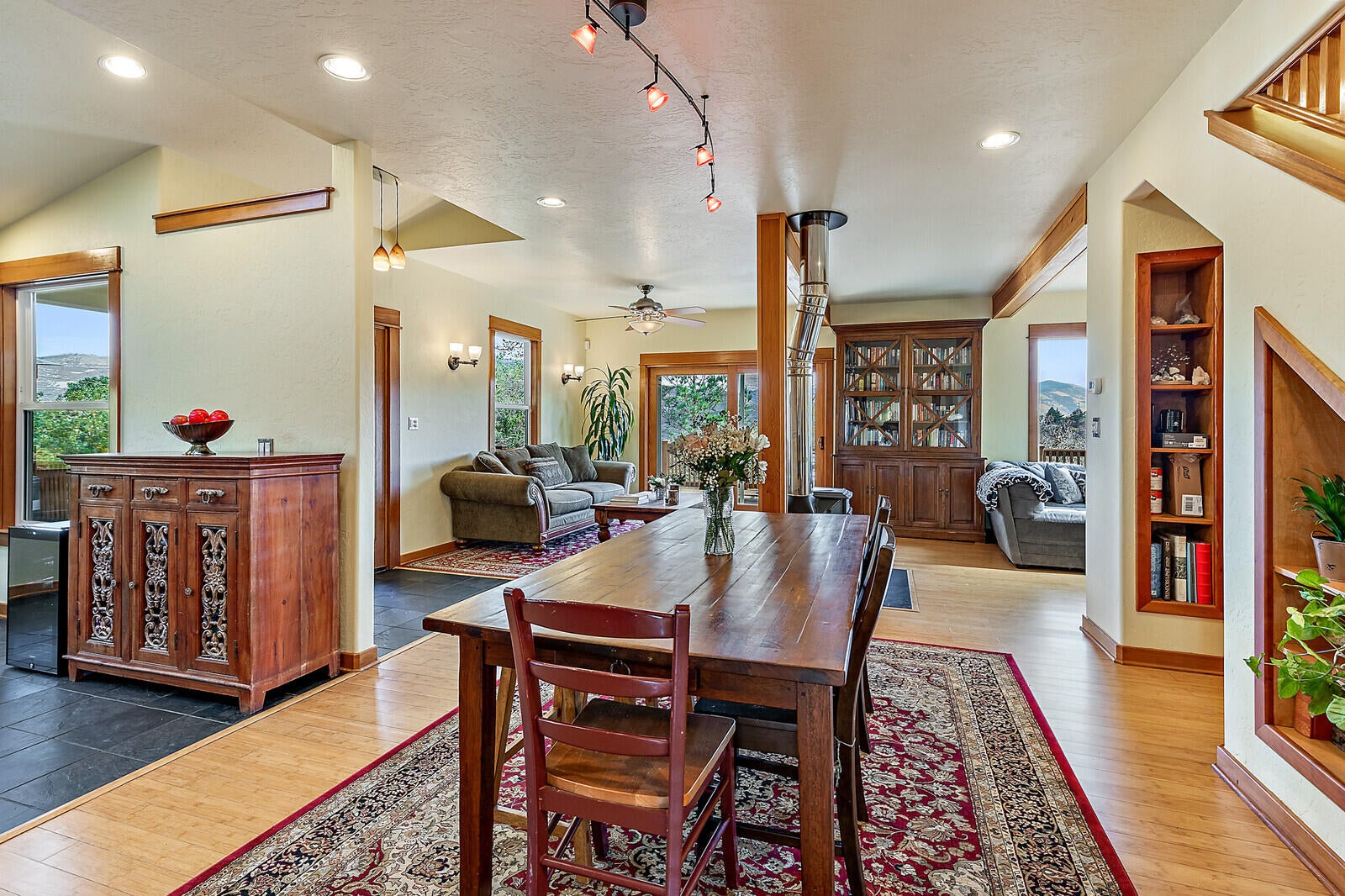 1764 Ashland Mine Road Ashland, OR 97520 - Photo 7 of 95 24_AMR_24_mls