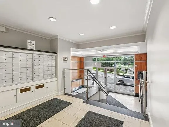 a view of a livingroom with furniture