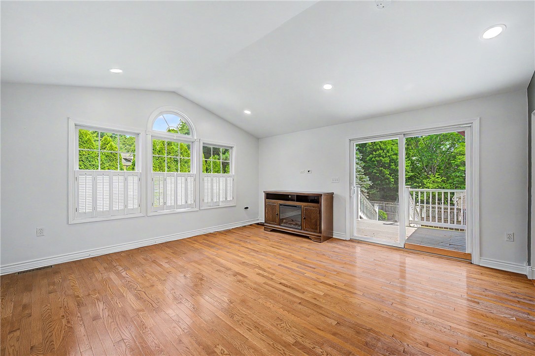 117 Larchmont Road Warwick, RI 02886 - Photo 34 of 44