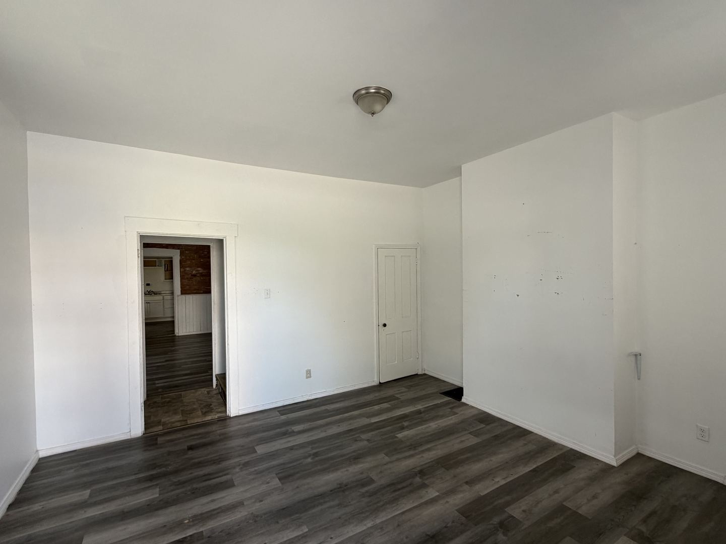431 North 5th Street Quincy, IL 62301 - Photo 3 of 21