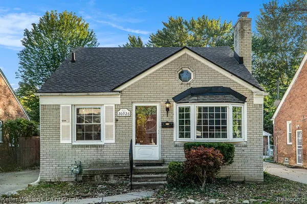 $199,900 | 20926 Lennon Street, Harper Woods, MI 48225