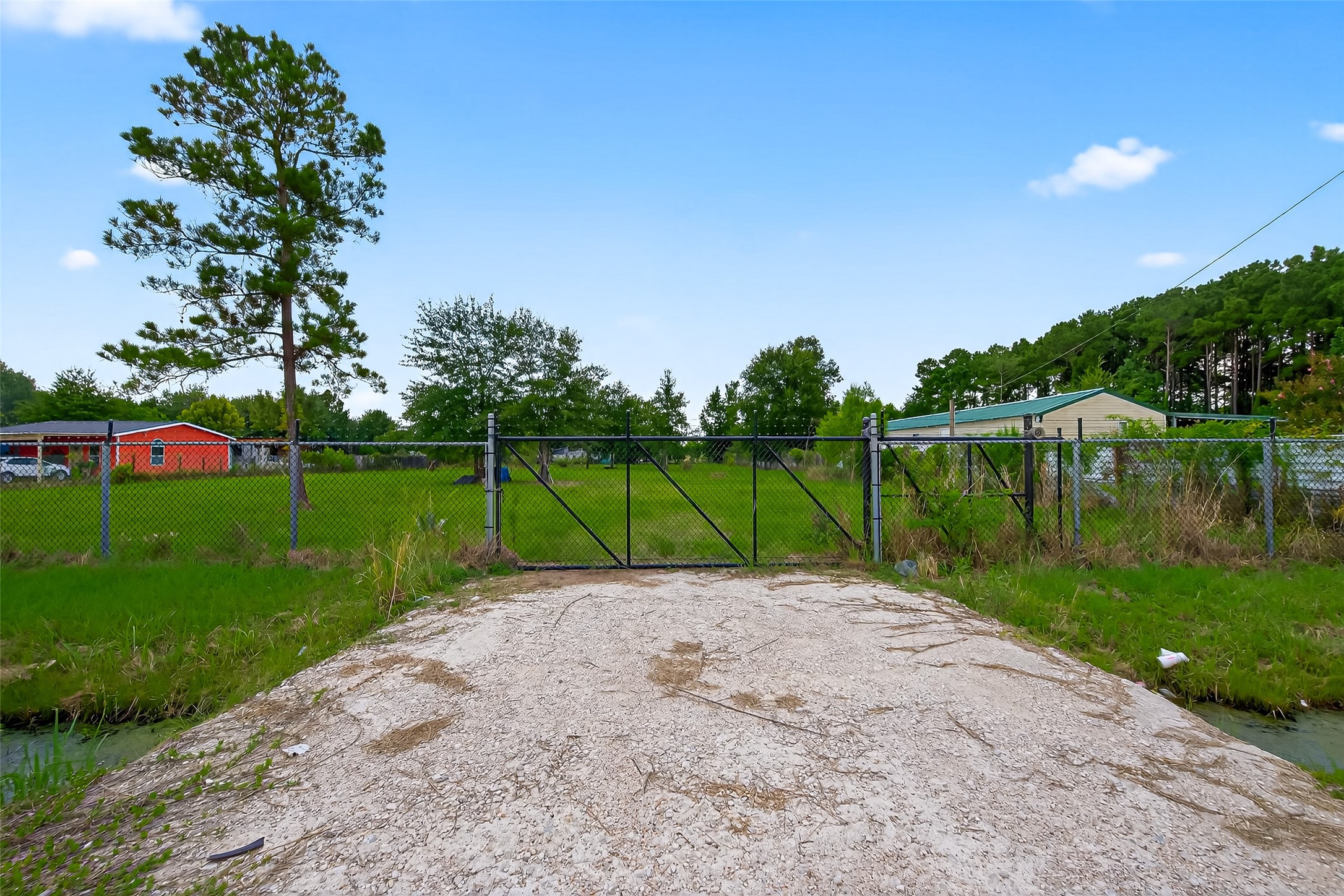 2425 County Road 3479 B Cleveland, TX 77327 - Photo 13 of 14