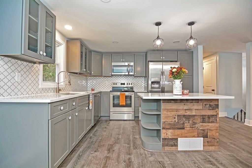 533 Wareham Road Plymouth, MA 02360 - Photo 17 of 34 Gallery Image 17