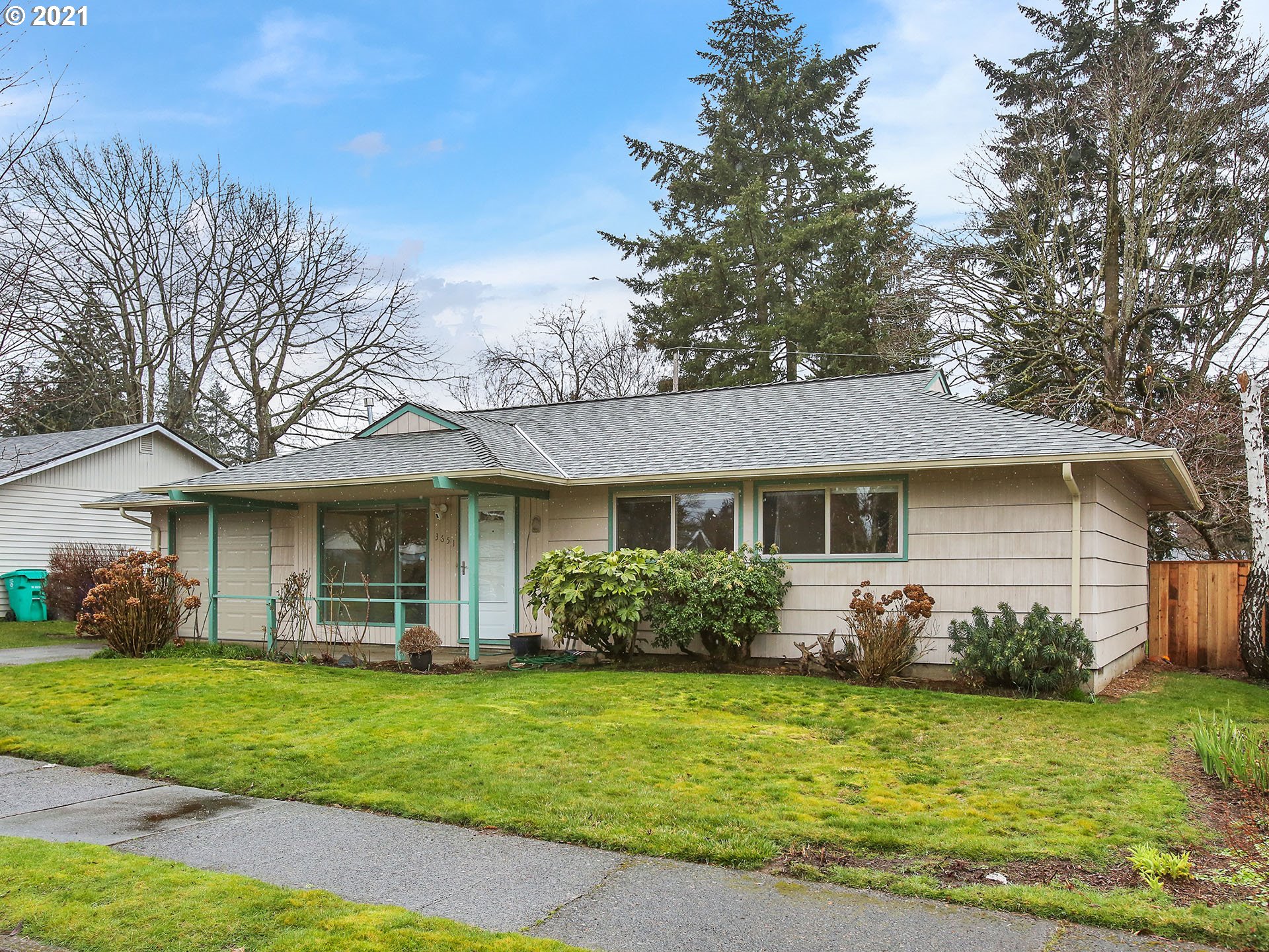 3651 Southeast 169th Place Portland, OR 97236 - Photo 2 of 32