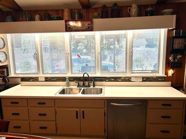 $480,000 | 323 South 1372, Woodruff, SC 29388