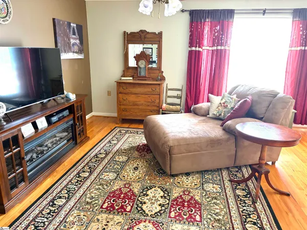 $480,000 | 323 South 1372, Woodruff, SC 29388