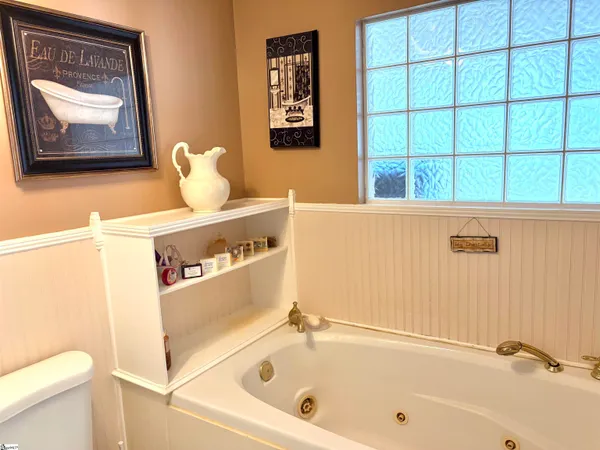 $480,000 | 323 South 1372, Woodruff, SC 29388