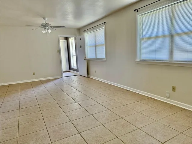 $900 | 114 Zeta Street, Unit C, Belle Chasse, LA 70037