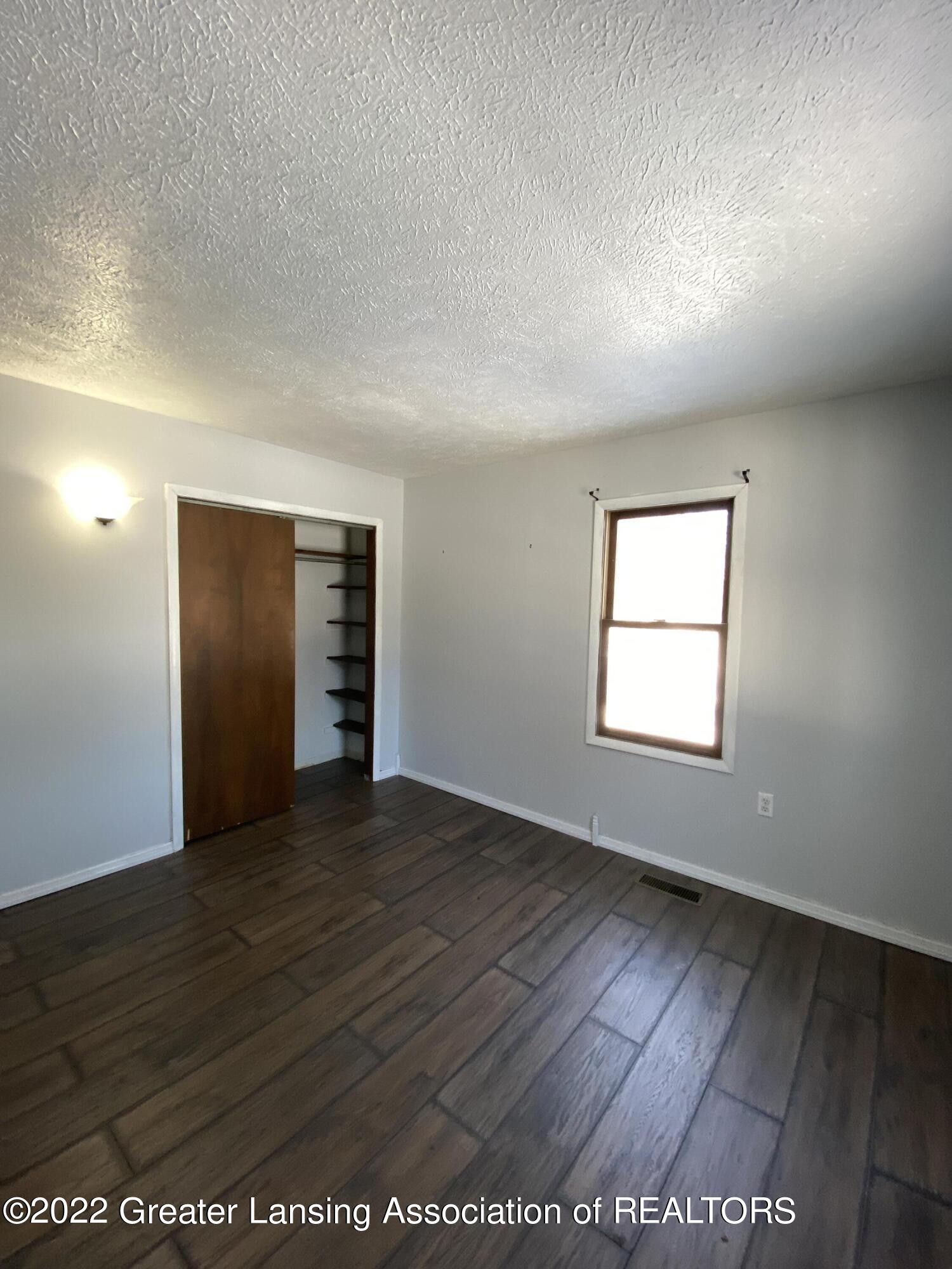 6503 News Road Dimondale, MI 48821 - Photo 15 of 22 20220126_180921210_iOS