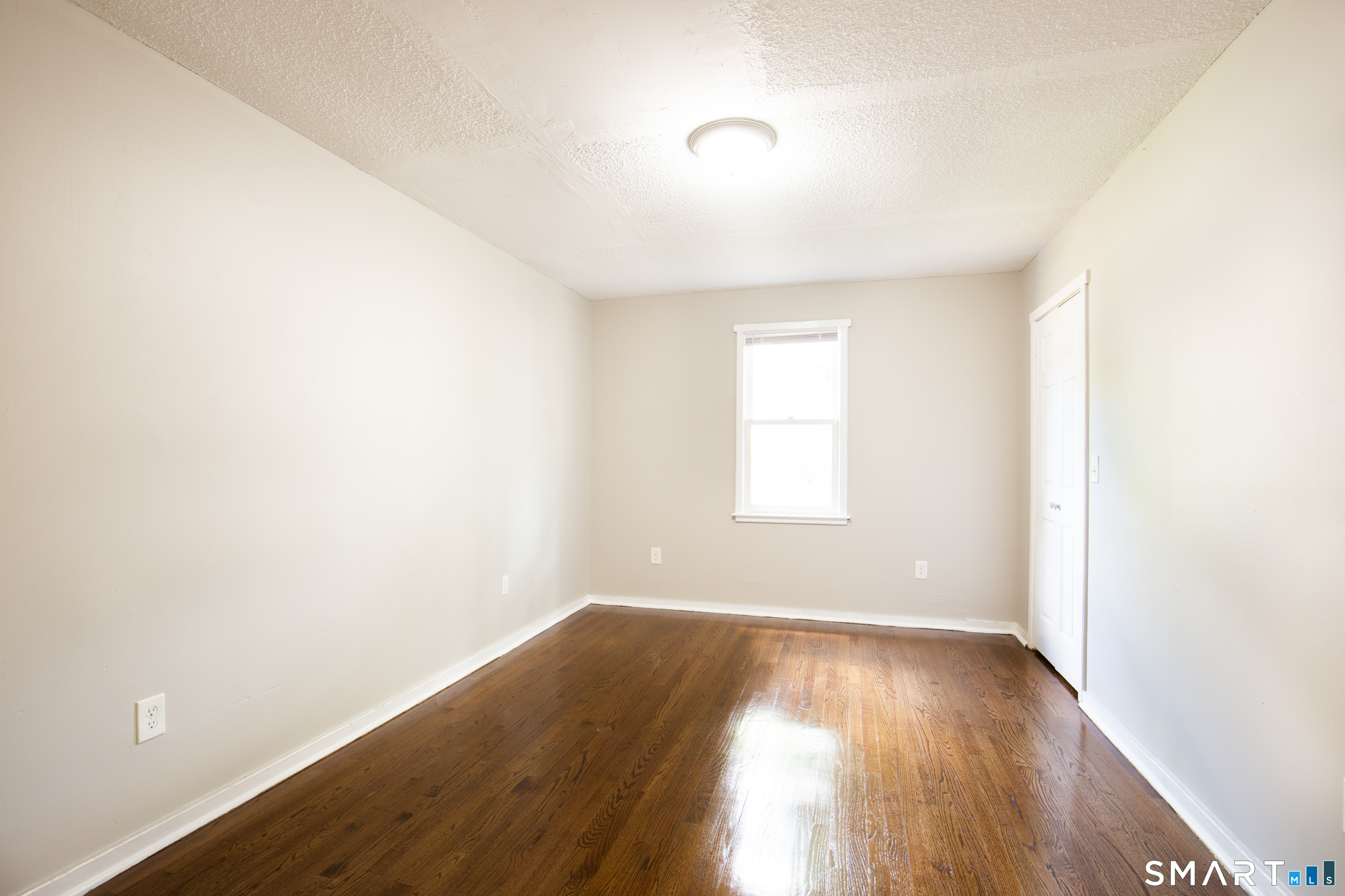 48 Bowen Street Hamden, CT 06514 - Photo 9 of 23