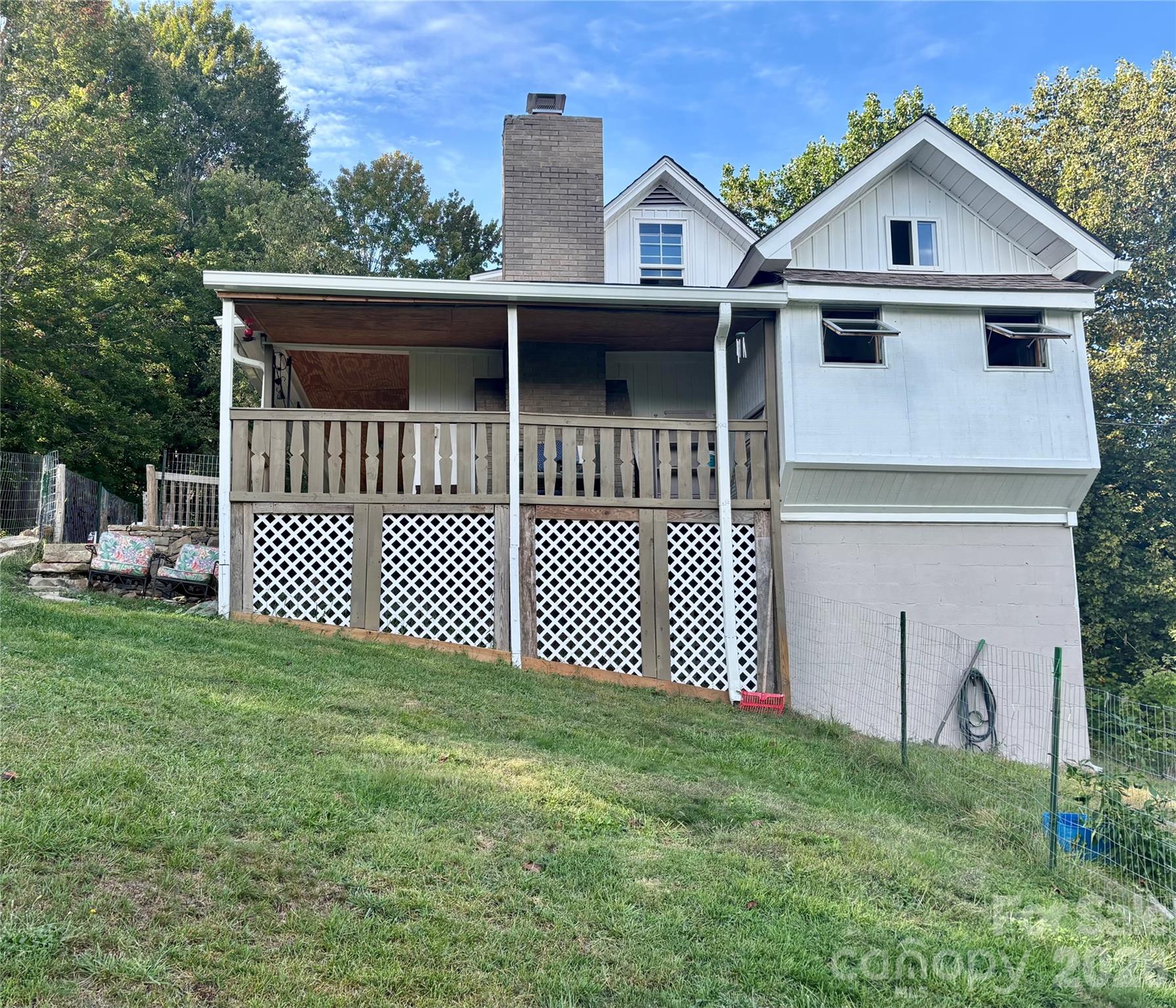 244 Flat Springs Road Elk Park, NC 28622 - Photo 4 of 23 Gallery Image 4