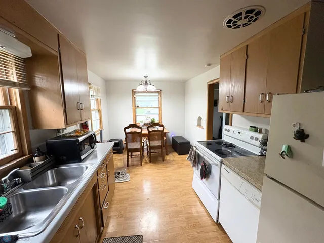 $229,000 | 826 10th Avenue South, Moorhead, MN 56560