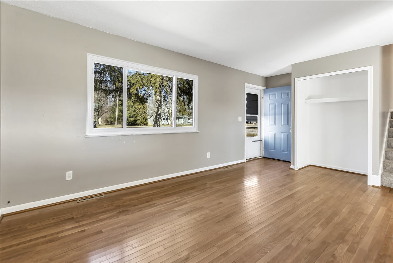 10259 West Frances Road Flushing, MI 48433 - Photo 8 of 32