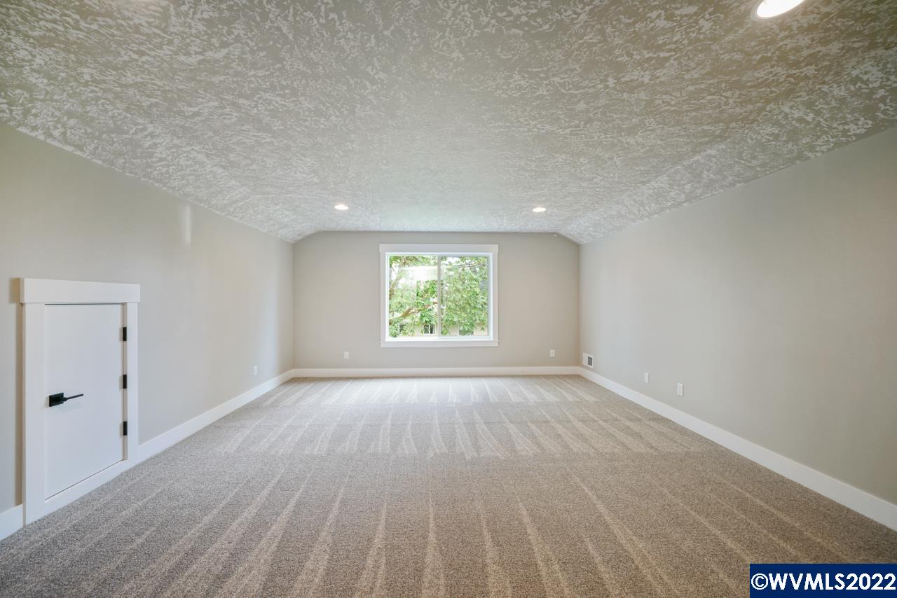 1621 Southwest Ellis Street Dallas, OR 97338 - Photo 30 of 34 Gallery Image 30
