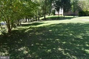 $2,800 | 7221 Barry Road, Alexandria, VA 22315