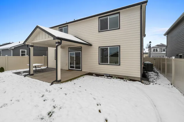 $515,000 | 19537 East 3rd Lane, Greenacres, WA 99016