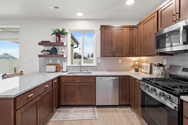 $515,000 | 19537 East 3rd Lane, Greenacres, WA 99016