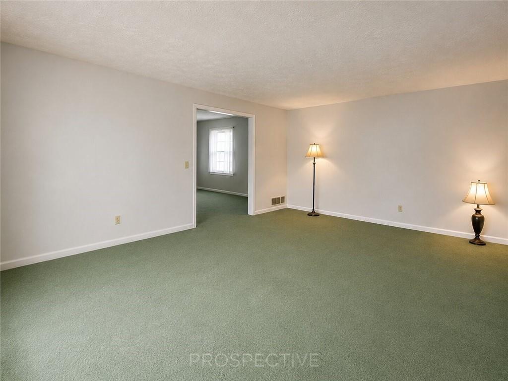 2179 Evans City Road Zelienople, PA 16063 - Photo 6 of 50