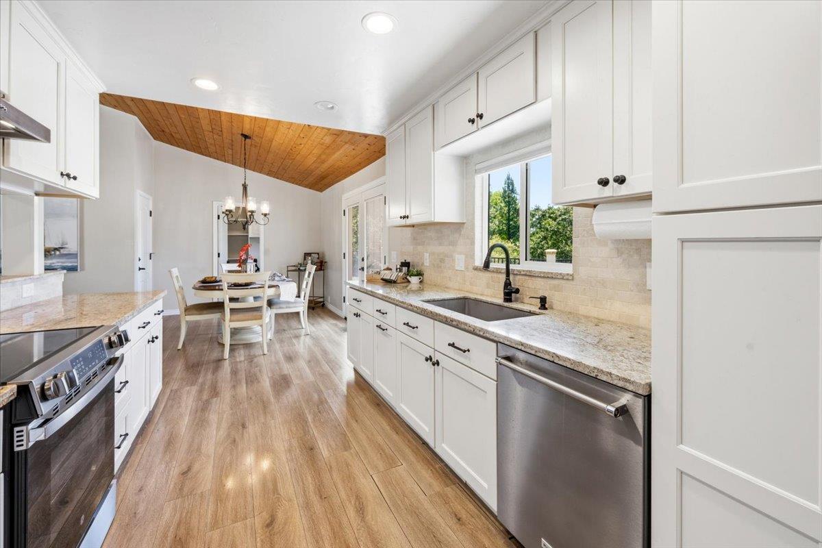 10704 Round Valley Road Grass Valley, CA 95949 - Photo 11 of 56
