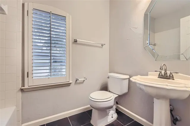 $2,695 | 1105 Shores Boulevard, Rockwall, TX 75087