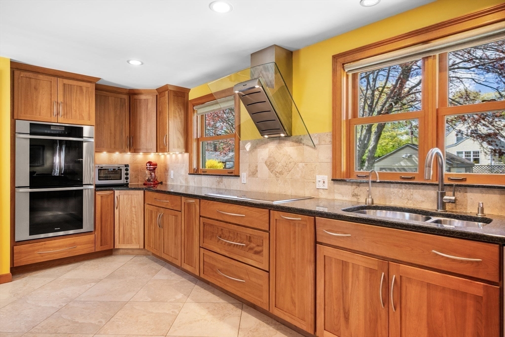 7 Patti Road Beverly, MA 01915 - Photo 6 of 40