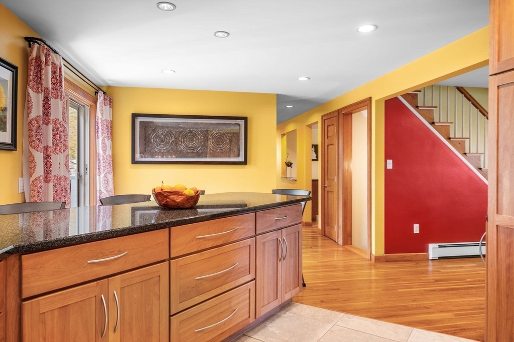 7 Patti Road Beverly, MA 01915 - Photo 9 of 40