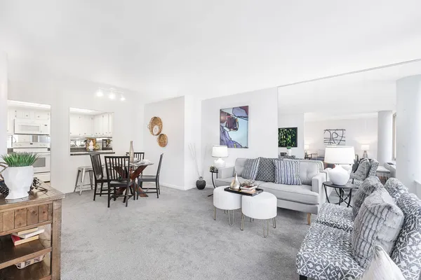 $360,000 | 155 North Harbor Drive, Unit 4007, Chicago, IL 60601
