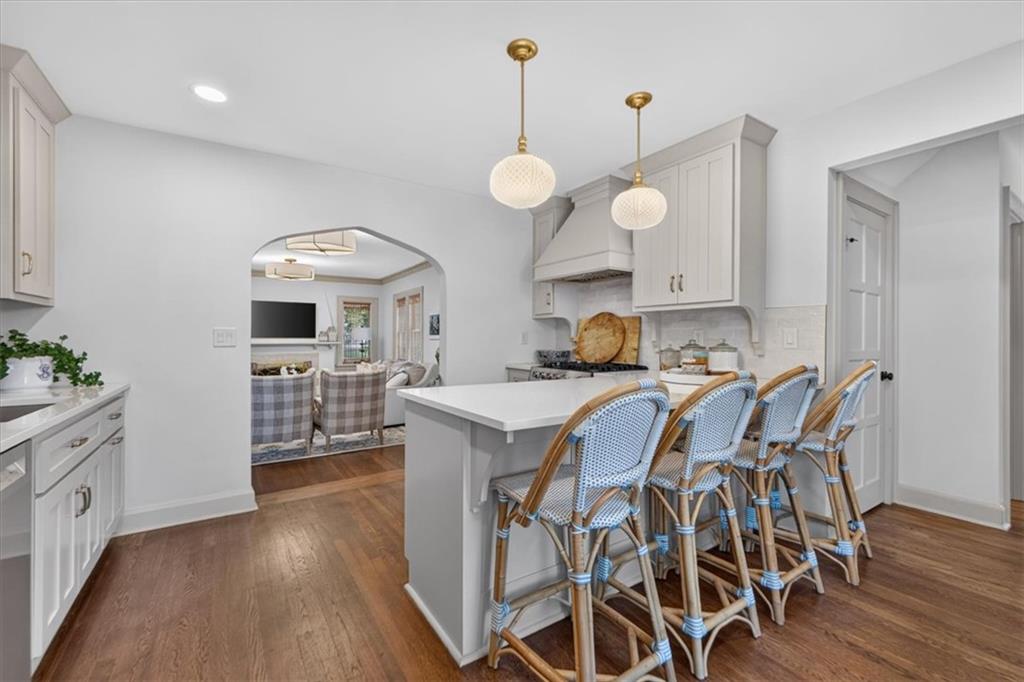 6848 Edgevale Road Kansas City, MO 64113 - Photo 11 of 36 Gallery Image 11