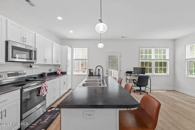 $283,000 | 146 Poplar Street, Jacksonville, NC 28540