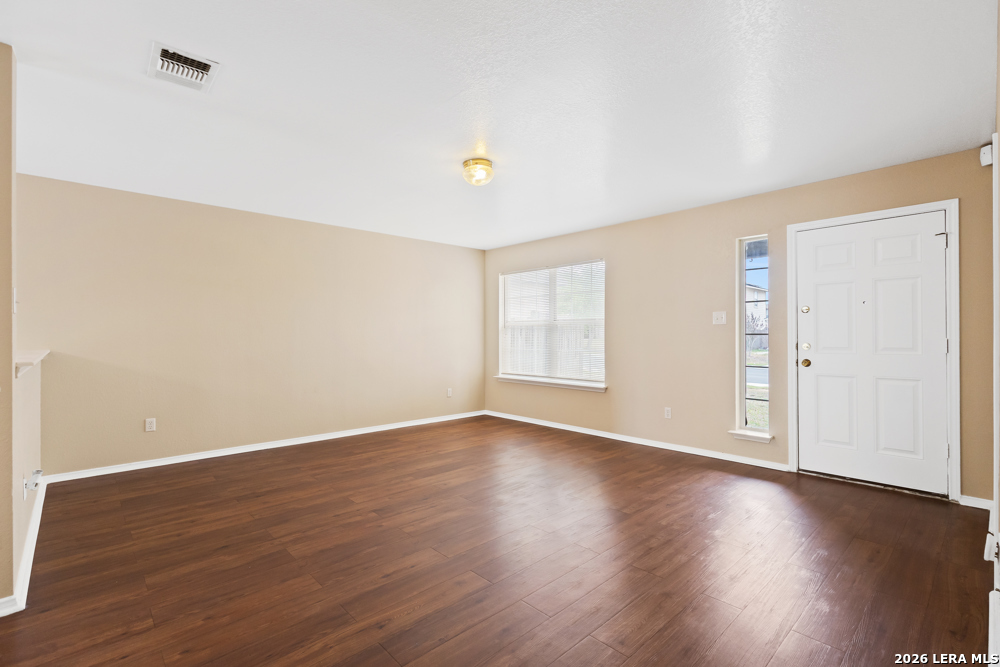 8304 Heights Valley Converse, TX 78109 - Photo 4 of 23