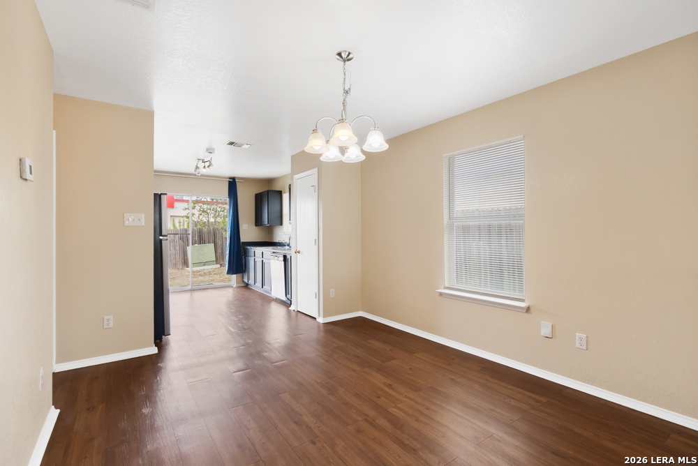 8304 Heights Valley Converse, TX 78109 - Photo 5 of 23