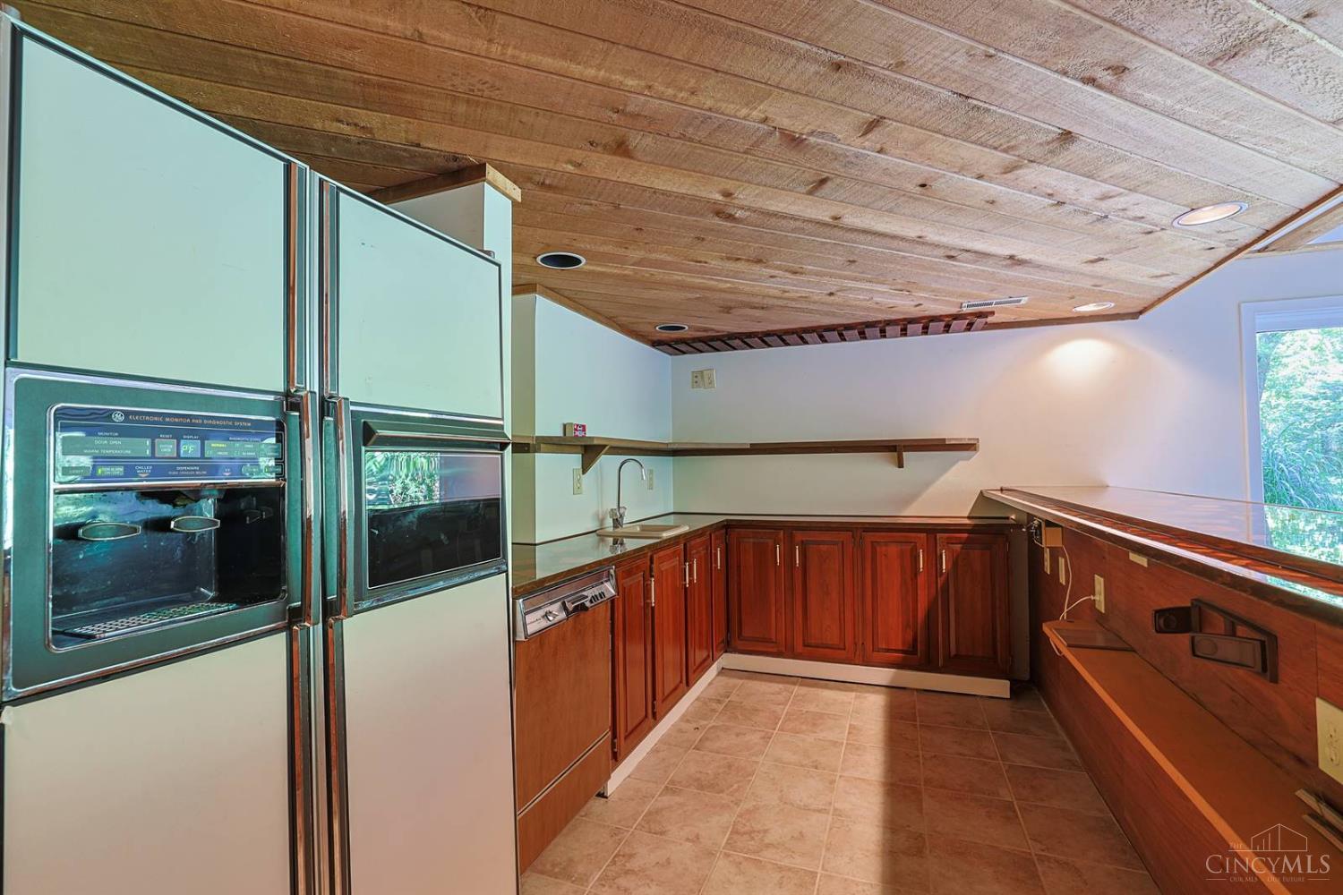 4805 Drake Road Cincinnati, OH 45243 - Photo 56 of 97 Gallery Image 56