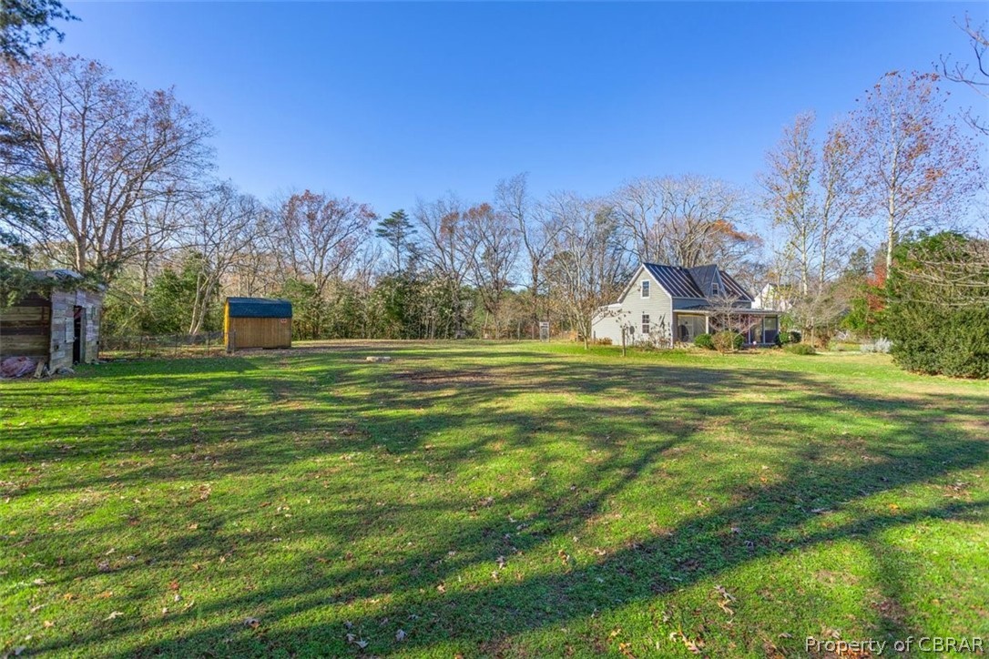 1665 Kates Neck Road Locust Hill, VA 23092 - Photo 8 of 39