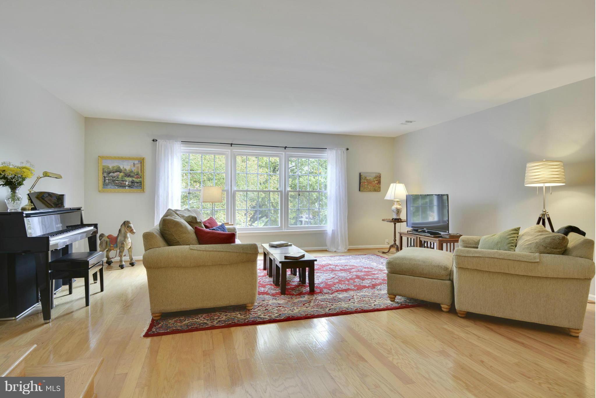 4849 Sangamore Road Bethesda, MD 20816 - Photo 2 of 24 Living Room