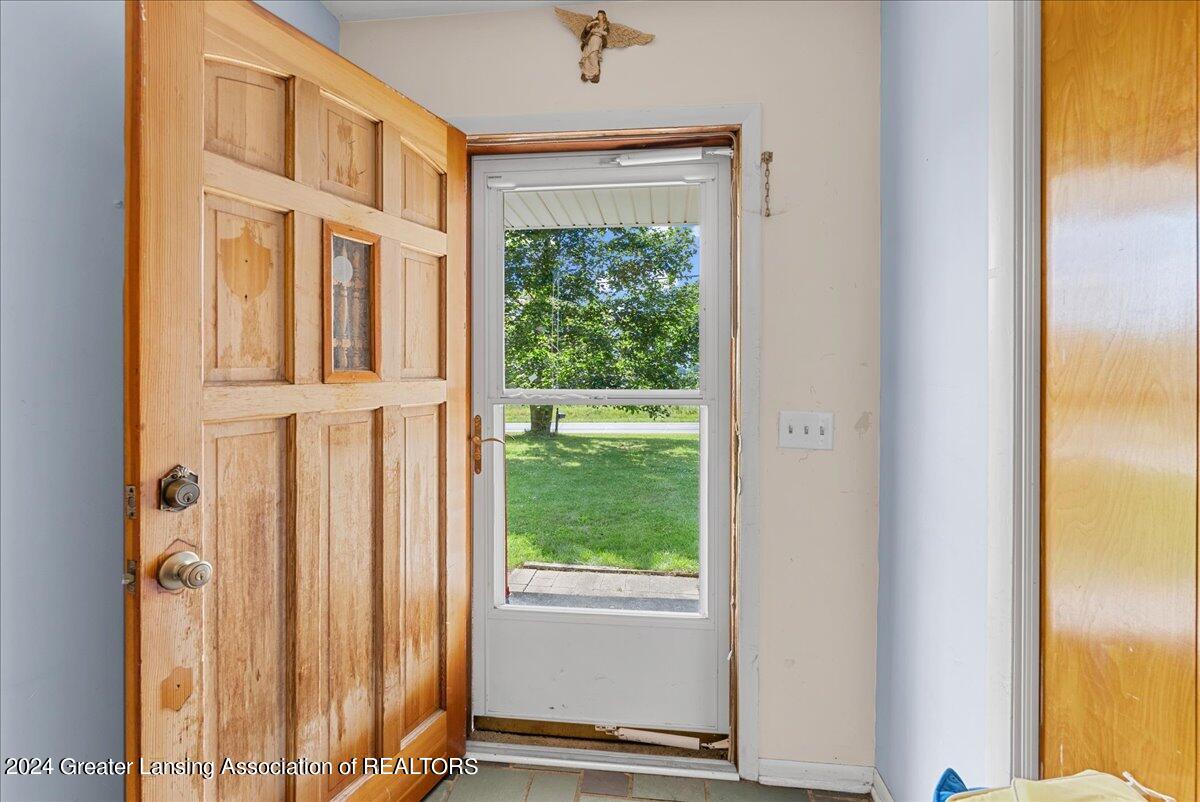 14351 Chandler Road Bath, MI 48808 - Photo 6 of 27 10-Media Jett - 10