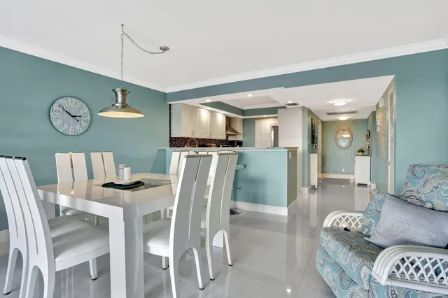 $355,000 | 565 Oaks Lane, Unit 512, Pompano Beach, FL 33069