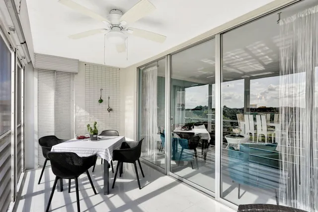 $355,000 | 565 Oaks Lane, Unit 512, Pompano Beach, FL 33069