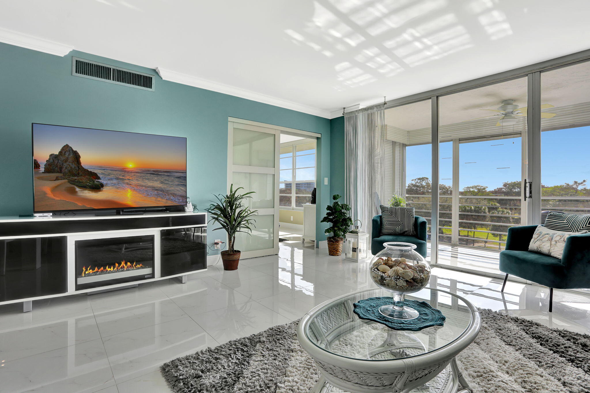 565 Oaks Lane, Unit 512 Pompano Beach, FL 33069 - Photo 4 of 34 25-web-or-mls-001L5855