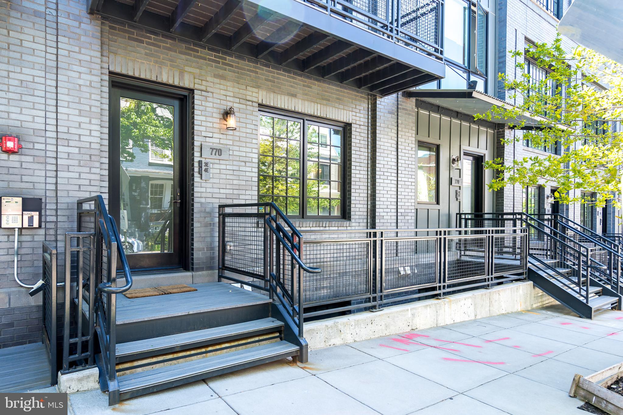 770 Girard Street Northwest, Unit 3E Washington, DC 20001 - Photo 2 of 22