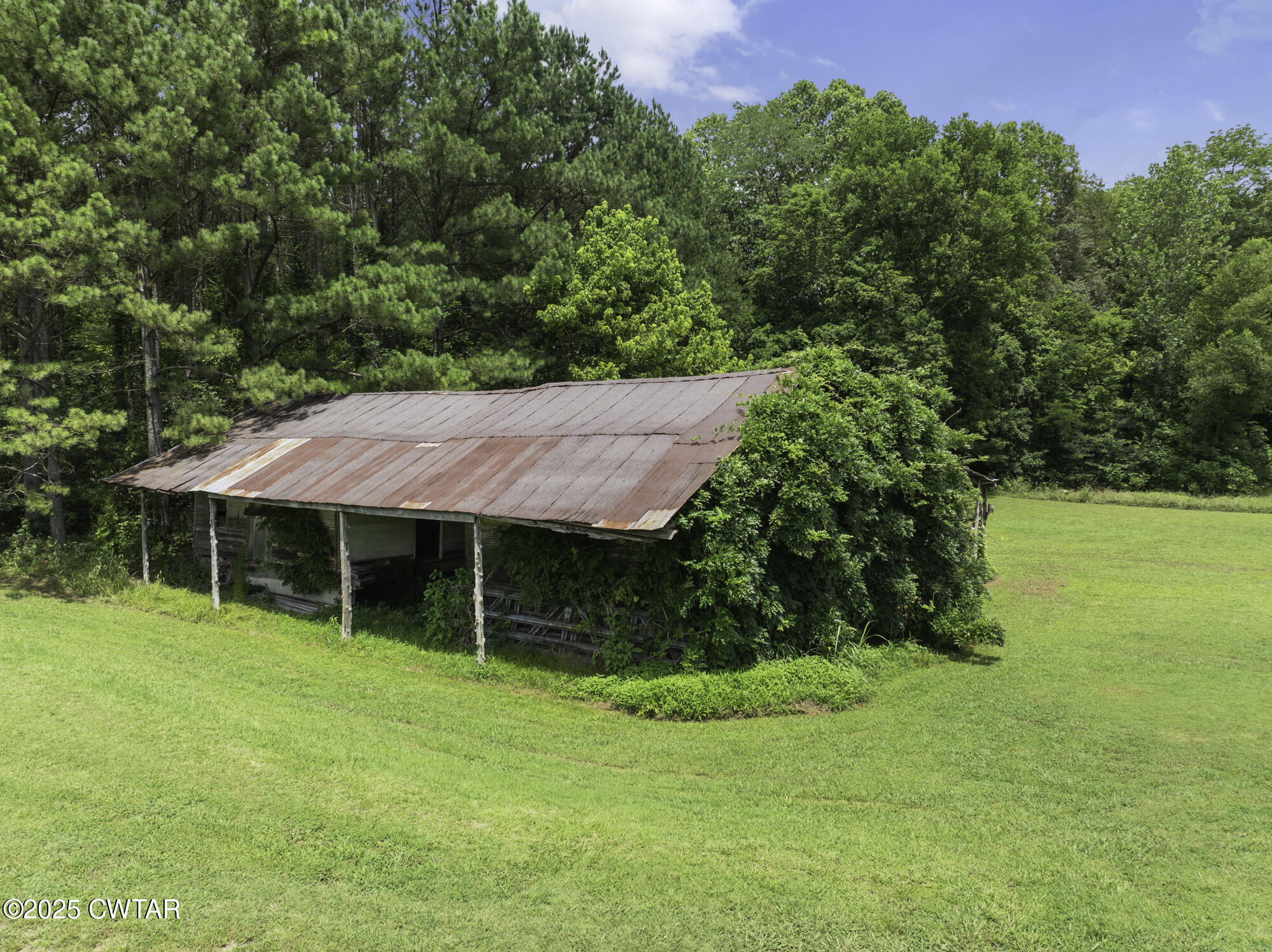 13250 Mt Carmel Road Decaturville, TN 38329 - Photo 39 of 66 DJI_20250701140804_0638_D