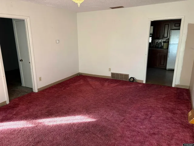 $149,900 | 104 West 5 Street, Shoshoni, WY 82649