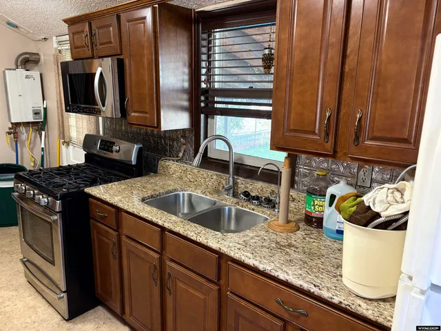 $149,900 | 104 West 5 Street, Shoshoni, WY 82649