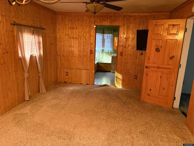 $149,900 | 104 West 5 Street, Shoshoni, WY 82649