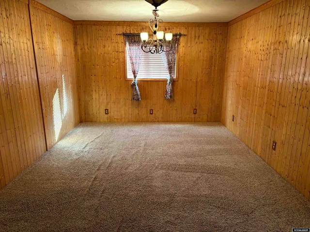$149,900 | 104 West 5 Street, Shoshoni, WY 82649
