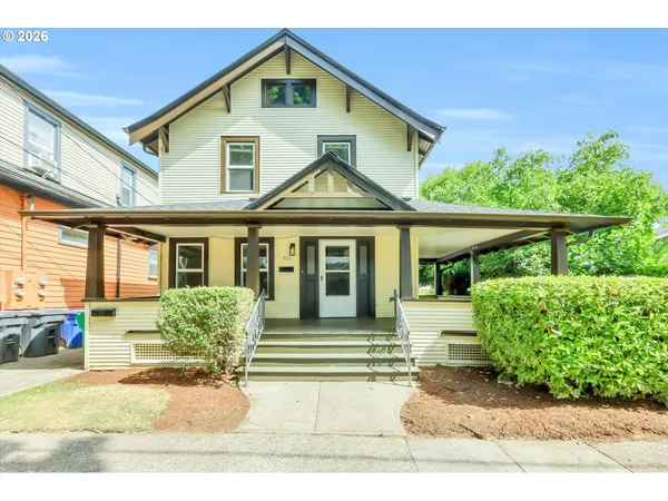 $709,900 | 921 Southeast Mall Street, Portland, OR 97202