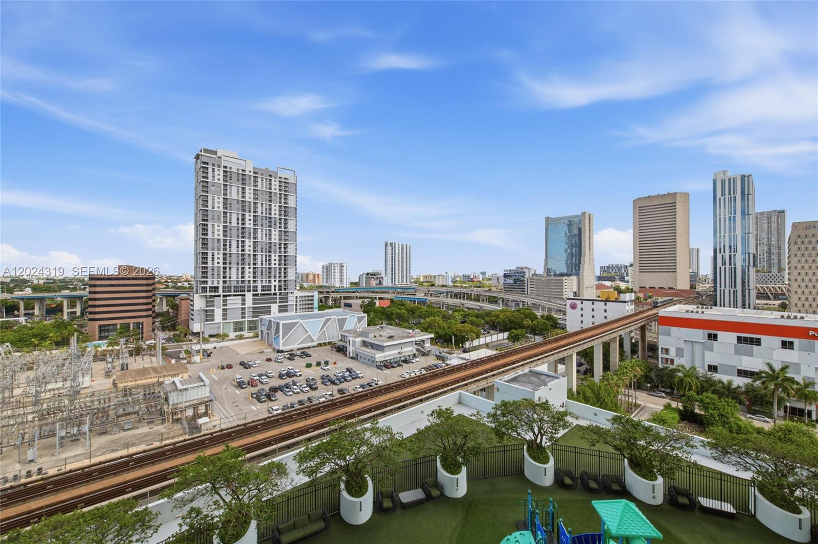 90 Southwest 3rd Street, Unit 1409 Miami, FL 33130 - Photo 3 of 36