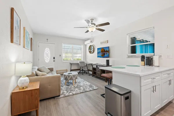 $1,750 | 310 Northeast 6th Street, Unit 1, Hallandale Beach, FL 33009